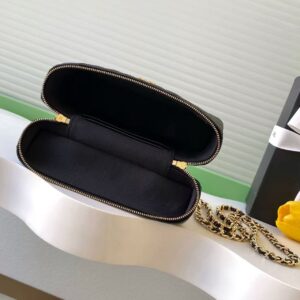 Alternative view of LV black purse